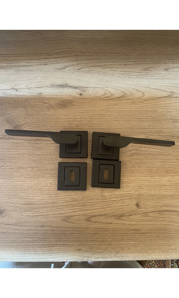 Bersa Yapı Veroni Sac Kare Rozetli Oda Kapı Kolu Siyah 1 Takım