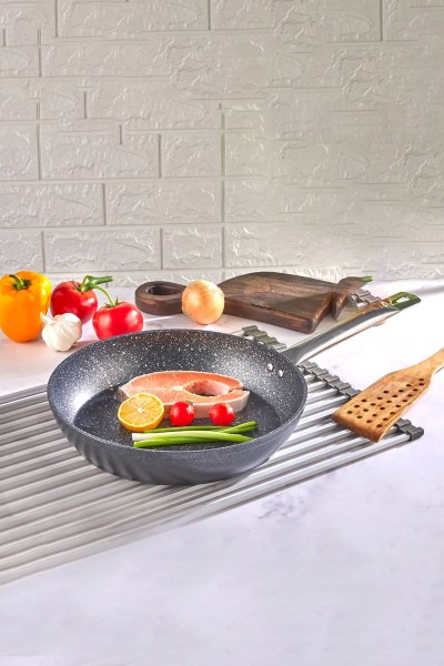 Galaksi Çelik Saplı Granit Tava 24 cm - Siyah
